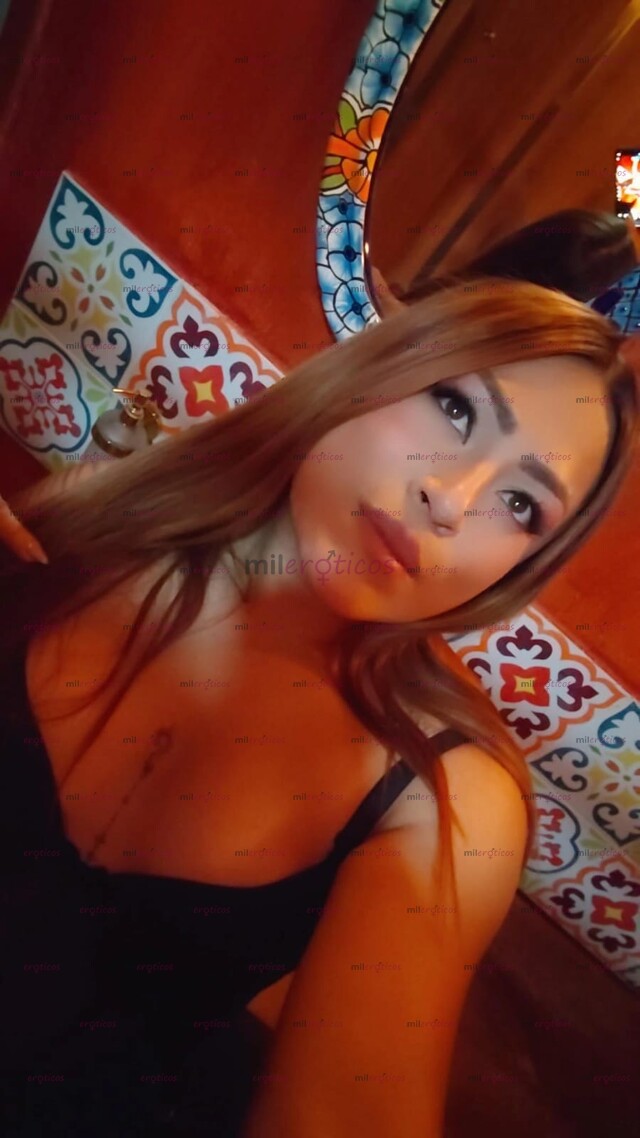 FOTOS DE TRABAJAMOS JUNTOS, OFRECIENDO UNA COMPAÑÍA ESPECIAL, DISCRETA Y LLENA DE CONEXIÓ