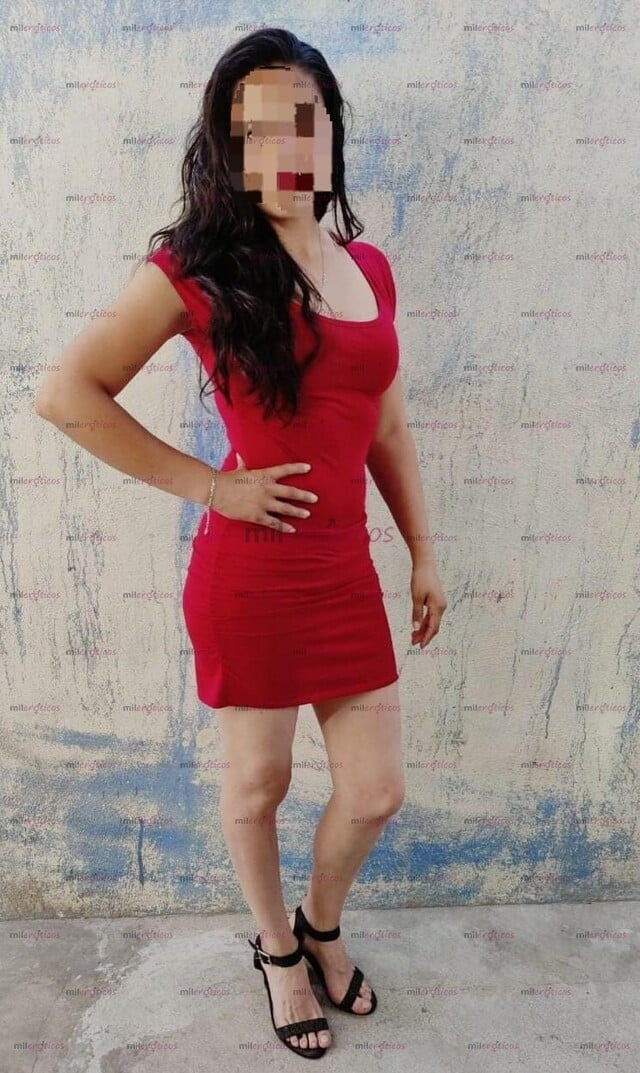 FOTOS DE NICOL JOVENCITA CON UN CUERPO NATURAL, RICO Y CACHONDO