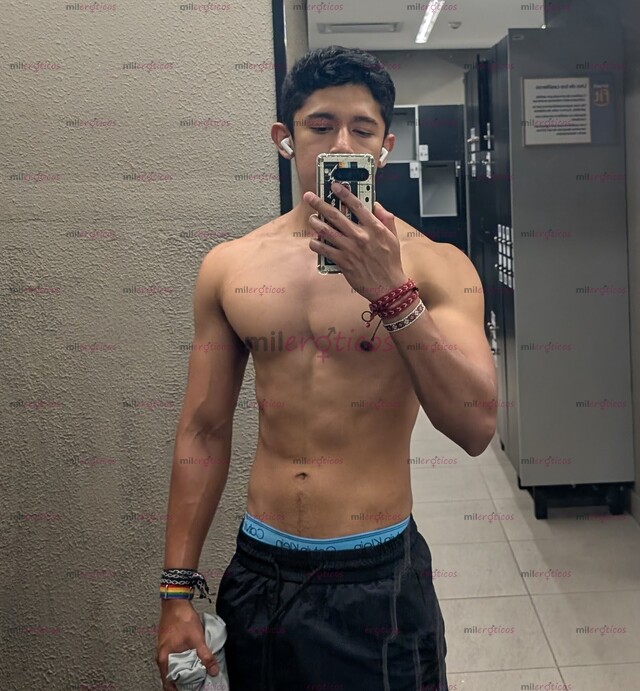 FOTOS DE ESTUDIANTE PASIVO, DELGADO, DISCRETO Y EDUCADO