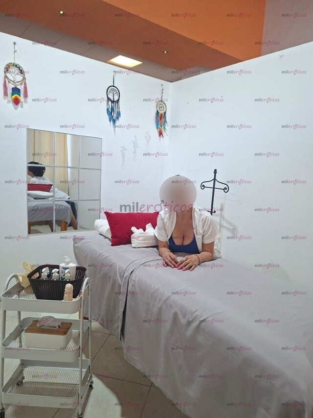 FOTOS DE MIERCOLES DE PROMOCIÓN MASAJE NURU CONEXIÓN Y SENSUALIDAD TOTAL