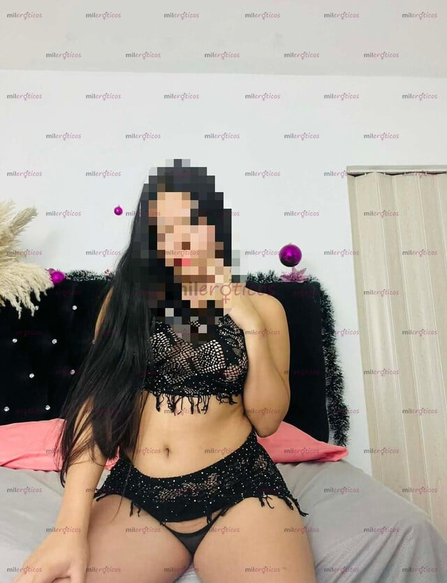 FOTOS DE RICA MUÑEQUITA DE 19 AÑITOS LISTA PARA COMPLACER EN TODO APRETADITA