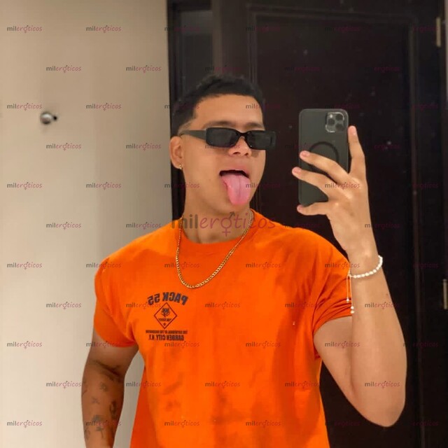 FOTOS DE JOVEN LATINO .22CM DE PASO EN CDMX DISPUESTO A TODO FETICHES,MORBO,LLUVIAS ECT