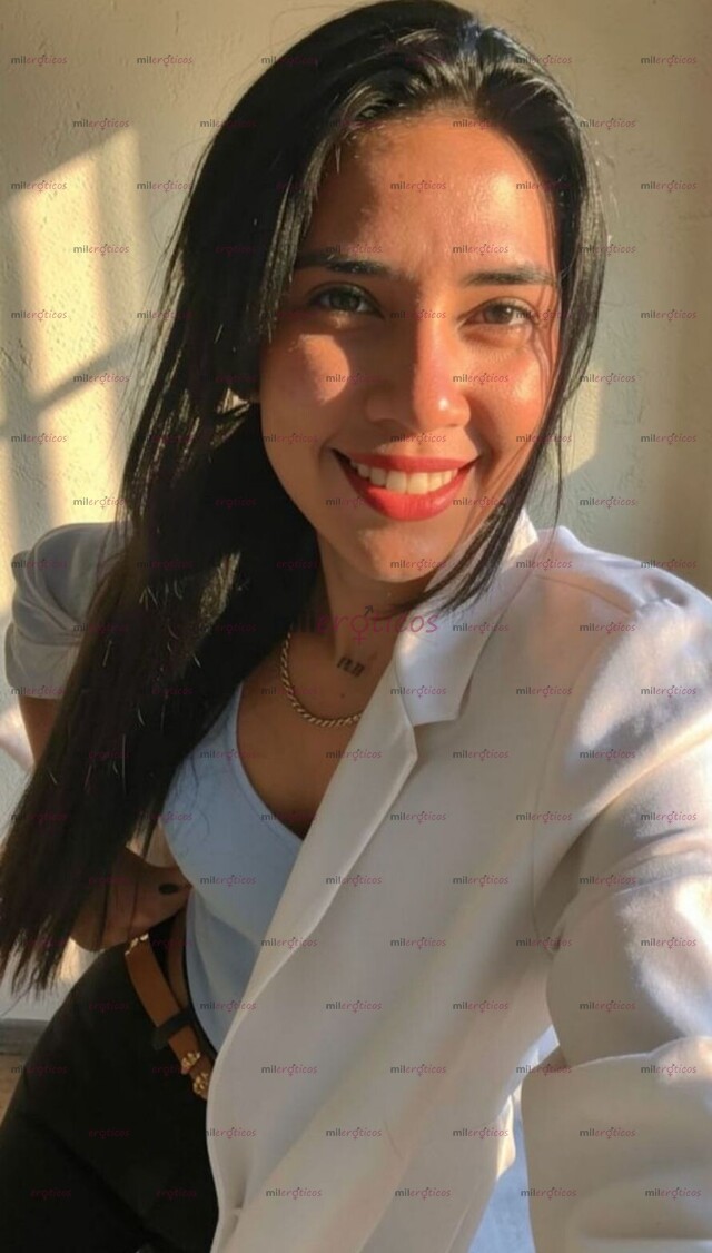 FOTOS DE TU DIME LO QUE DESEAS Y YO LO HAGO REALIDAD ALEGRE , CARISMÁTICA Y CARIÑOSA