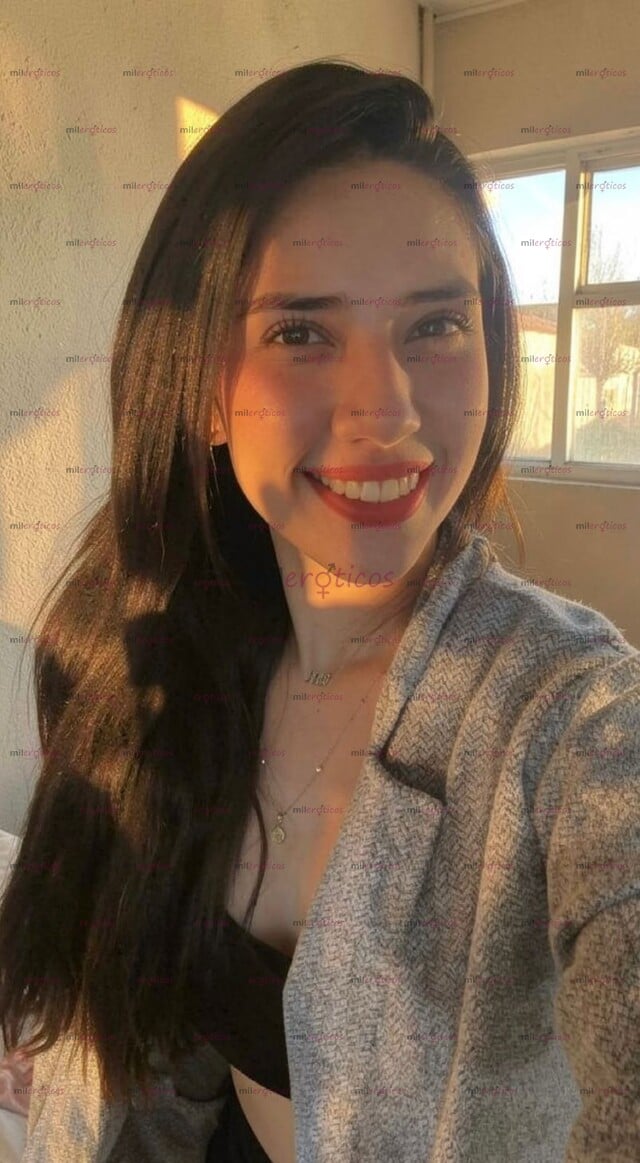 FOTOS DE TU DIME LO QUE DESEAS Y YO LO HAGO REALIDAD ALEGRE , CARISMÁTICA Y CARIÑOSA