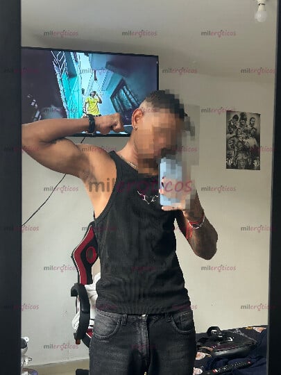 FOTOS DE H,NEGRO ALTO100%ACTIVO 26CM D VERGA BIEN GRANDES PA QE CUMPLA SUS MEJOR FANTASÍA