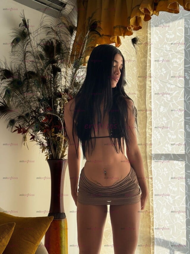 FOTOS DE EXÓTICA MORENITA CABELLO LARGO CARITA LINDA