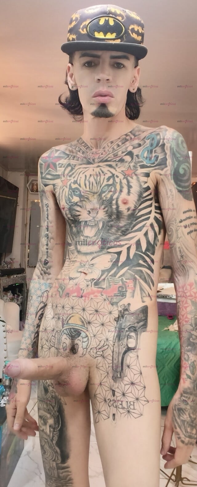 FOTOS DE FLACO ACTIVO LECHERO MORBOSO TATUADO VERGON