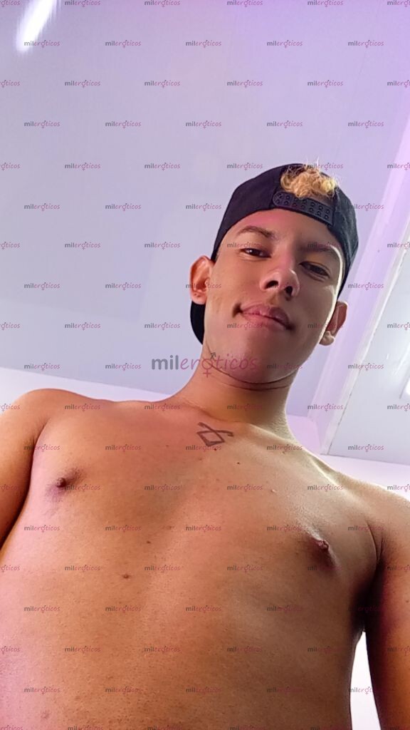 FOTOS DE CHICO VERSÁTIL DE MENTE MUY ABIERTA, DISPUESTO A CUMPLIR TODAS SUS FANTASIAS