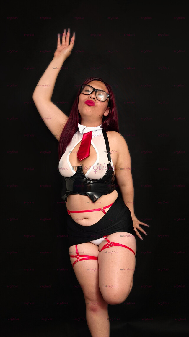 FOTOS DE SOY TU DAMA DE COMPAÑÍA SOY TU MUSA TU PASIÓN AL ROJO VIVO