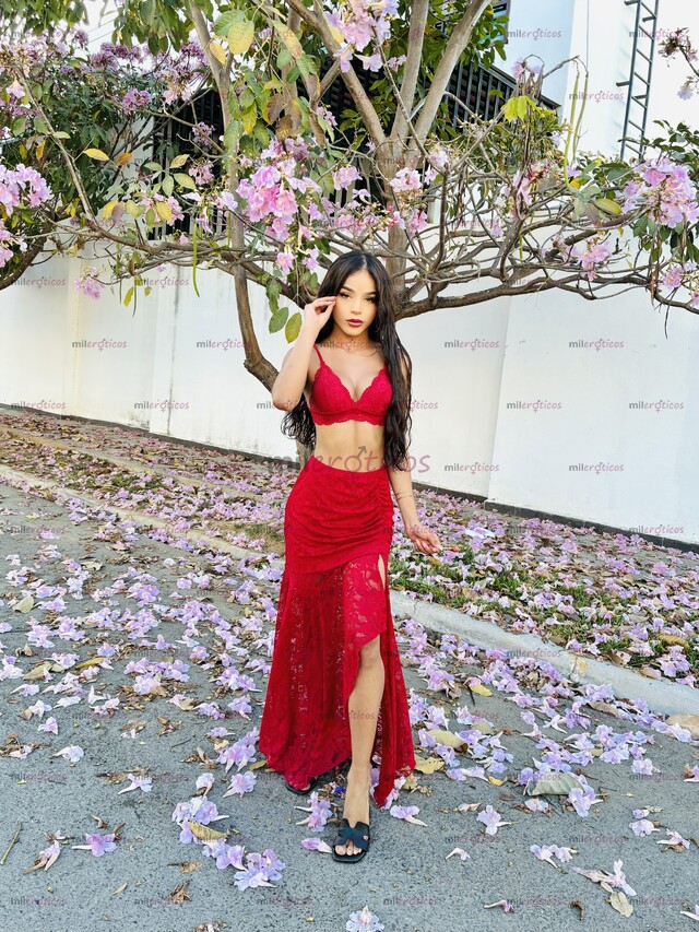 FOTOS DE STACY HERMOSA CHICA DE 1.63 DELGADITA Y PETIT TU FANTASÍA ECHA REALIDAD