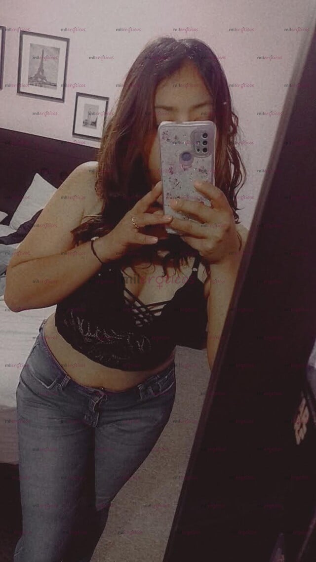 FOTOS DE UNIVERSITARIA CON GANAS DE UNA VERGA RICA QUE QUIERA ESTAR EN MI BOCA