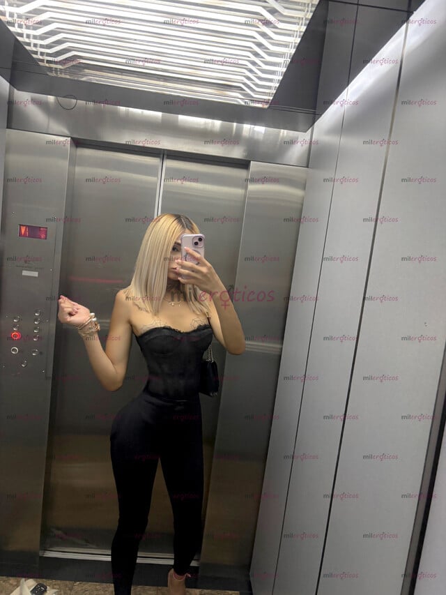 FOTOS DE INSTAGAMER ,JUGAMOS EN MI HABITACIÓN ? HERMOSA NIÑA TRANS NUEVA EN EL AMBIENTE
