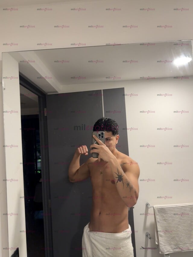 FOTOS DE JOVENCITO DE 23 AÑOS , 19 CM DE VERGA GRUESA Y BIEN CULO
