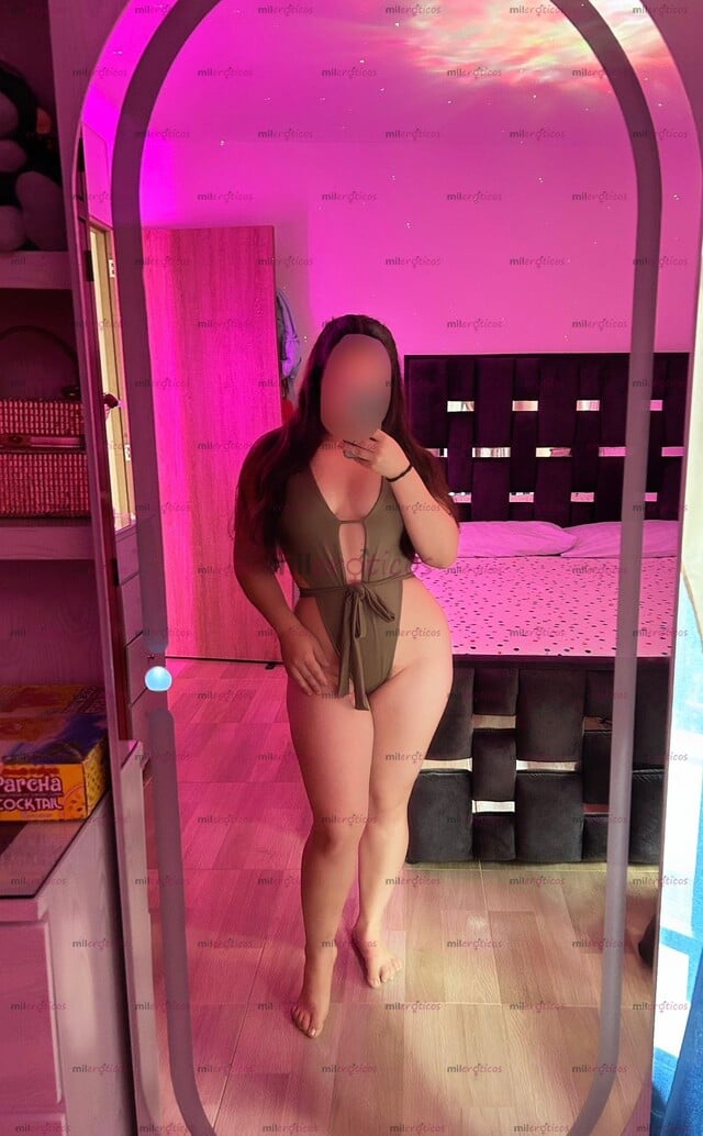 FOTOS DE HOLA MI REY VEN Y DISFRUTA DE UNA HERMOSA CHICA TRAVIESA DE PIEL BLANCA