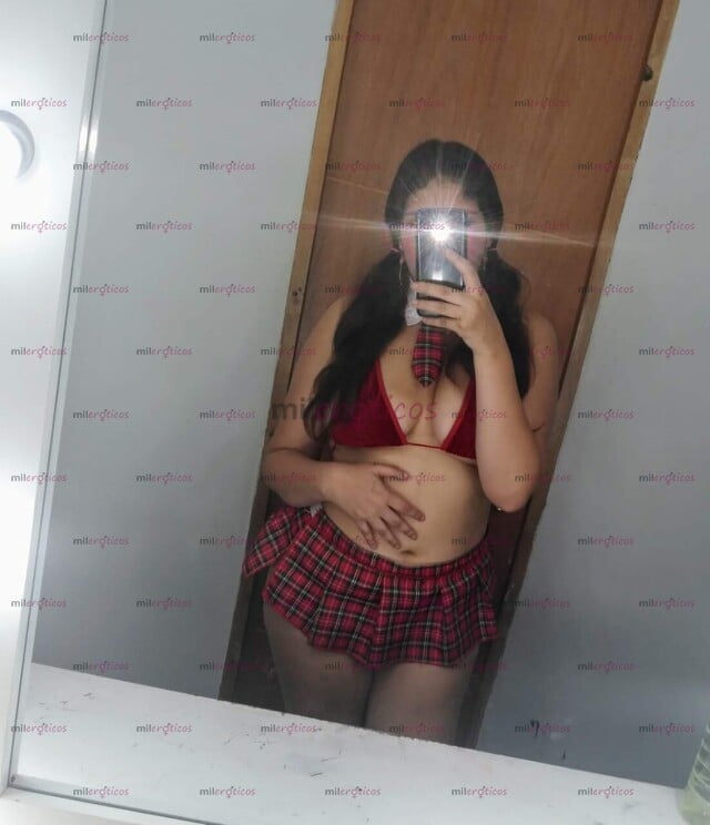 FOTOS DE SOLO DOMICILIO PELI CASTAÑO CURVY DE 18 AÑOS, CARA ANGELICAL Y CURVAS DE ENSUEÑO