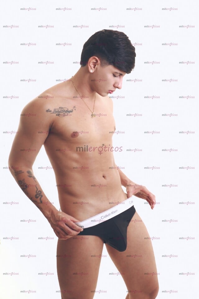 FOTOS DE COLOMBIANO VARONIL 23 AÑOS BUENA VERGA GRUESA Y FULL LECHERO