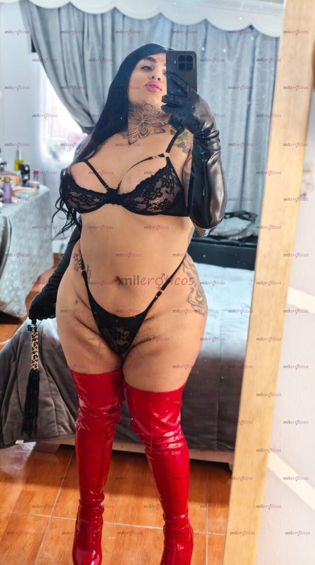 FOTOS DE HERMOSA Y VOLUPTUOSA TRANSEXUAL SUPER CACHONDA PARA VOZ