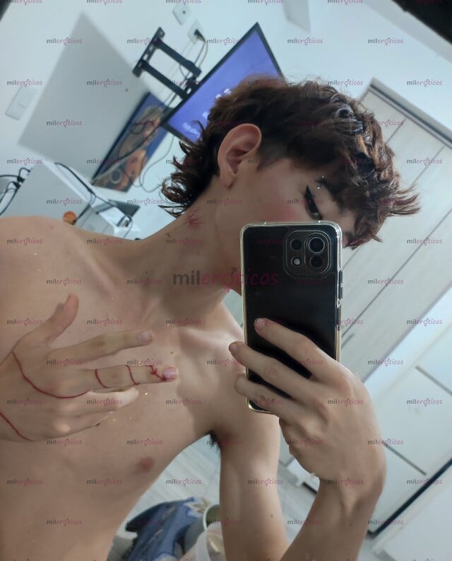 FOTOS DE DOS PASIVOS DISPONIBLES, LA FOTO DEL SEGUNDO EN WHATSAPP