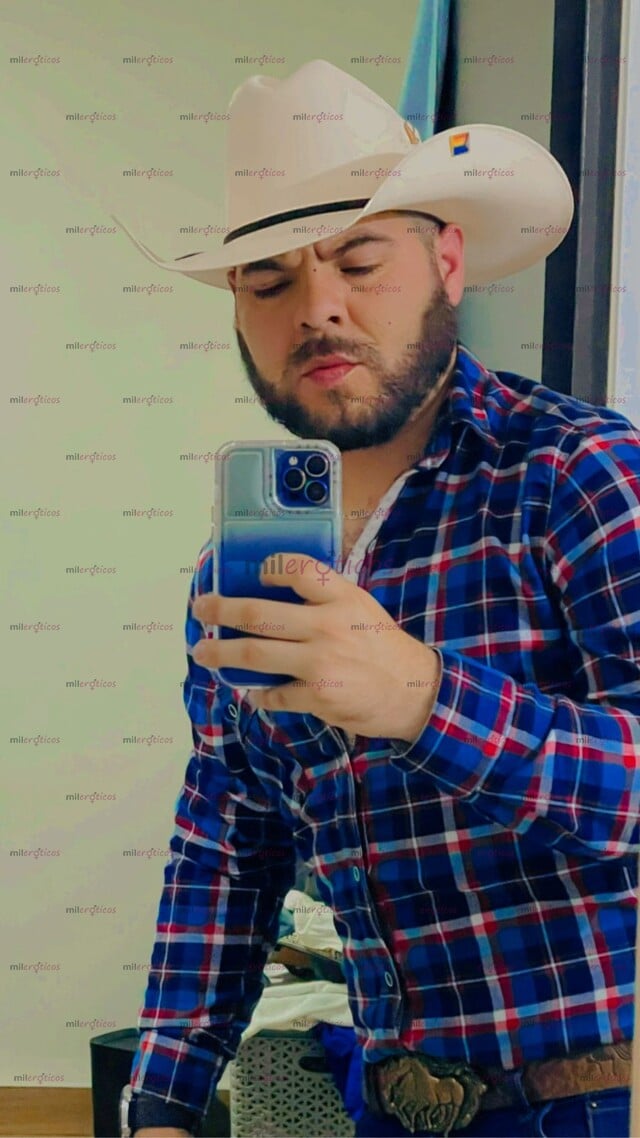 FOTOS DE VOTOS MACHIN ACTIVO AL 100 PERO ESO NO QUITA UNA BUENA MAMADA DE CULO Y VERGA