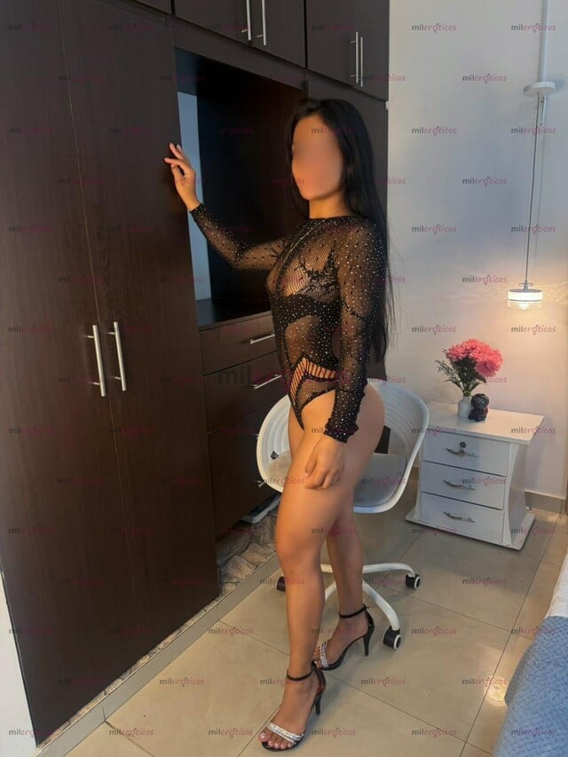 FOTOS DE LINA...MORENITA, CHIQUITA Y FLACA NINFOMA ADICTA AL SEXO.. GARGANTA PROFUNDA