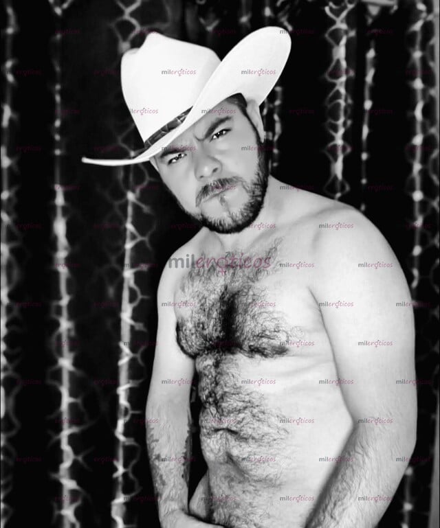 FOTOS DE VATO MACHIN ACTIVO AL 100 PERO ESO NO QUITA UNA BUENA MAMADA DE CULO Y VERGA.