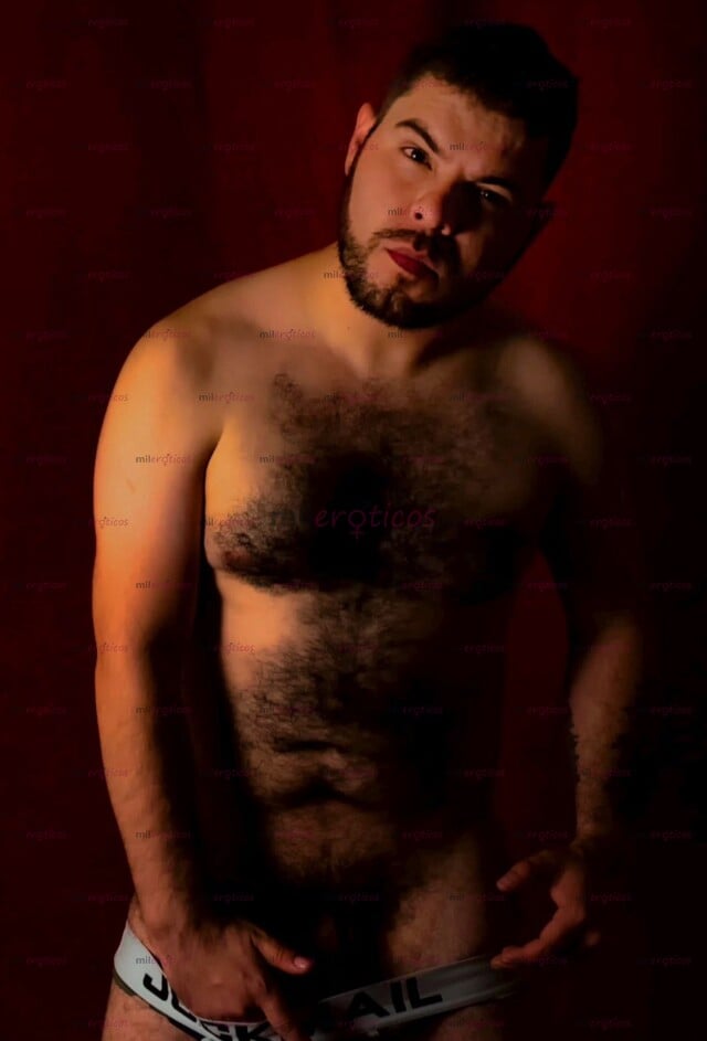 FOTOS DE VATO MACHIN ACTIVO AL 100 PERO ESO NO QUITA UNA BUENA MAMADA DE CULO Y VERGA.