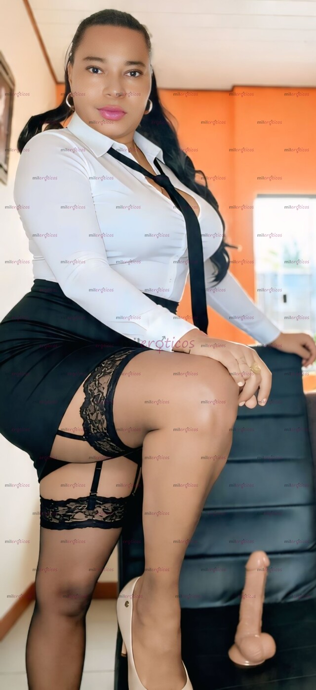 FOTOS DE TU SECRETARIA CACHONDA TE VA A VOLVER LOCO EN PLENA JUNTA ¿TE ATREVES?