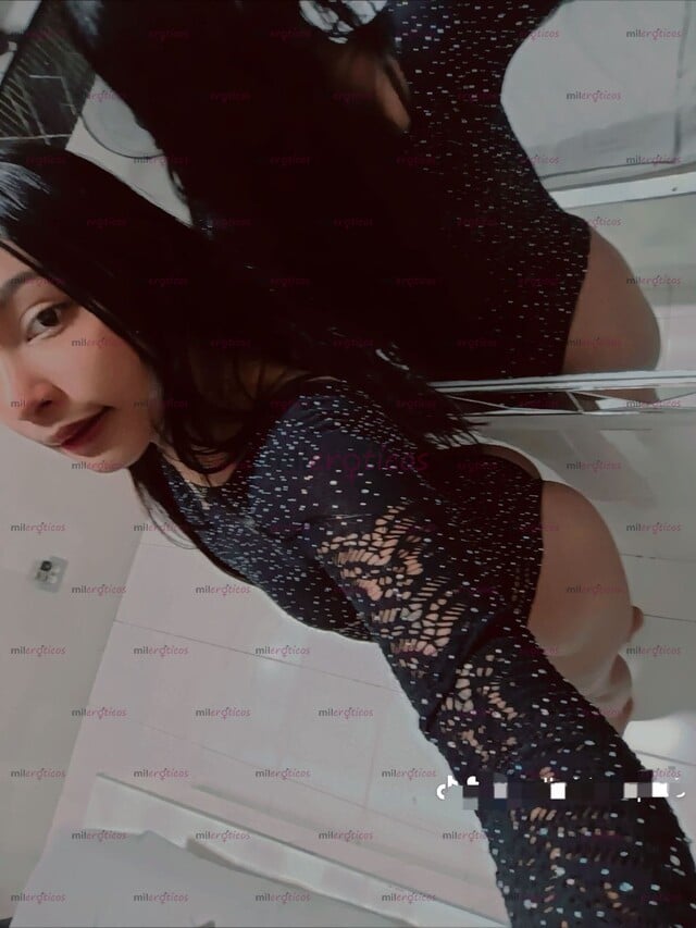 FOTOS DE HERMOSA MORENA , DE 19 AÑOS DISPUESTA A COMPLACER TE