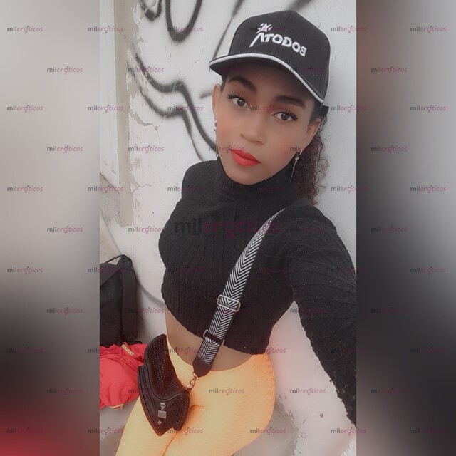 FOTOS DE UNA MORENA ARRECHA, CHUPONA,SUMISA ENCANTADA DE LOS HOMBRES AVTIVOS,NATURAL D TD
