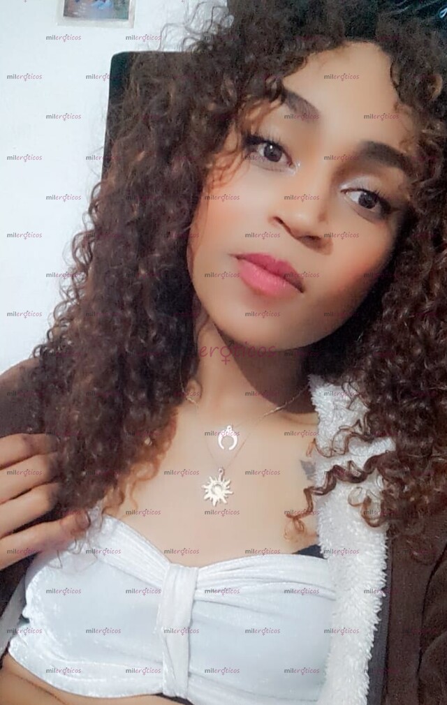 FOTOS DE UNA MORENA ARRECHA, CHUPONA,SUMISA ENCANTADA DE LOS HOMBRES AVTIVOS,NATURAL D TD