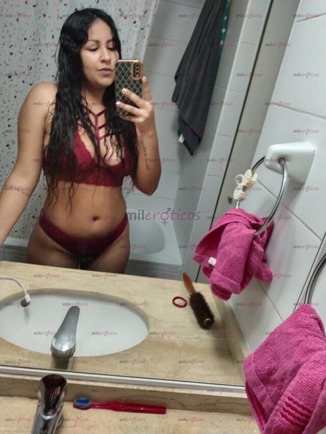 FOTOS DE MORENA CALIENTE CON GANAS DE UNA BUENA VERGA LECHERA