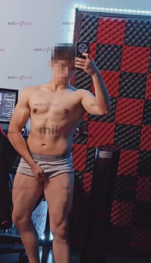 FOTOS DE COLÁGENO DE 18 AÑOS SUPER CALIENTE COMPLETAMENTE ENTREGADO A TI