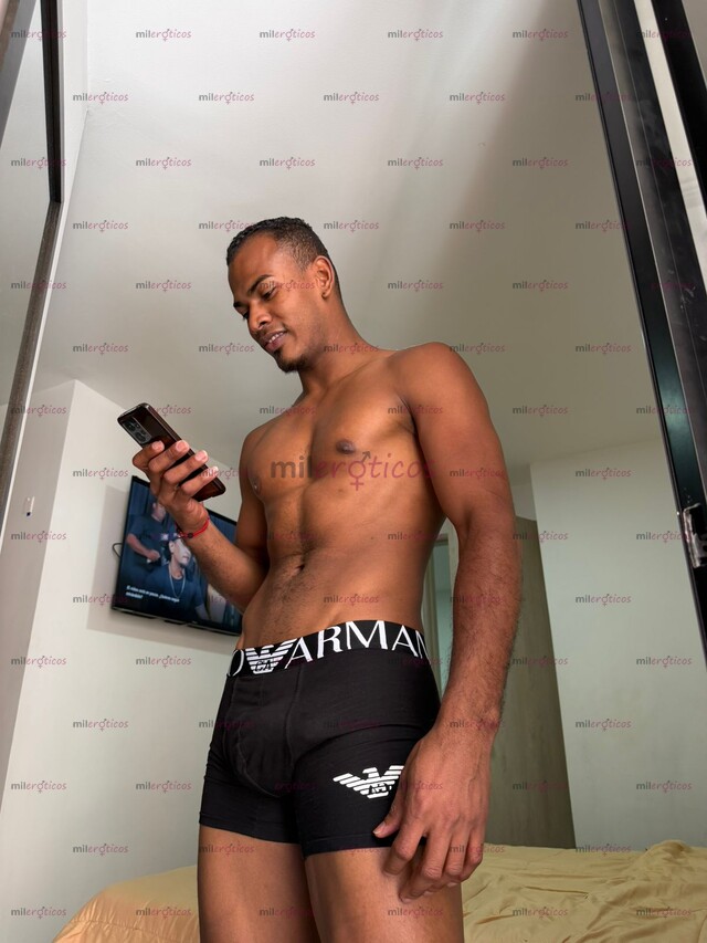 FOTOS DE UN NEGRITO ARDIENTE PARA QUE SIENTAS LA VERDADERA ADRENALINA