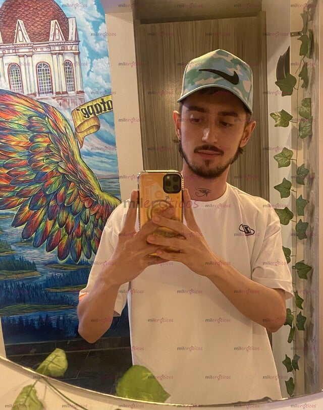 FOTOS DE JOVEN SERIO, DISCRETO , CONFIABLE Y VERGON