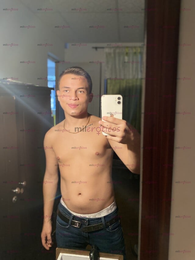 FOTOS DE LEON JOVEN MASCULINO, EXTROVERTIDO CON GANAS DE HACER TUS FANTASÍAS REALIDAD