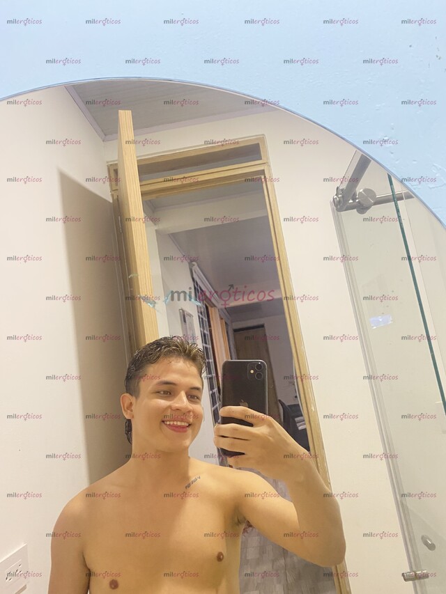 FOTOS DE LEON JOVEN MASCULINO, EXTROVERTIDO CON GANAS DE HACER TUS FANTASÍAS REALIDAD
