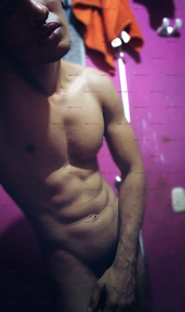 FOTOS DE JOVEN CALIENTE DE 27 AÑOS CON GANAS DE CHUPAR SUS VAGINAS