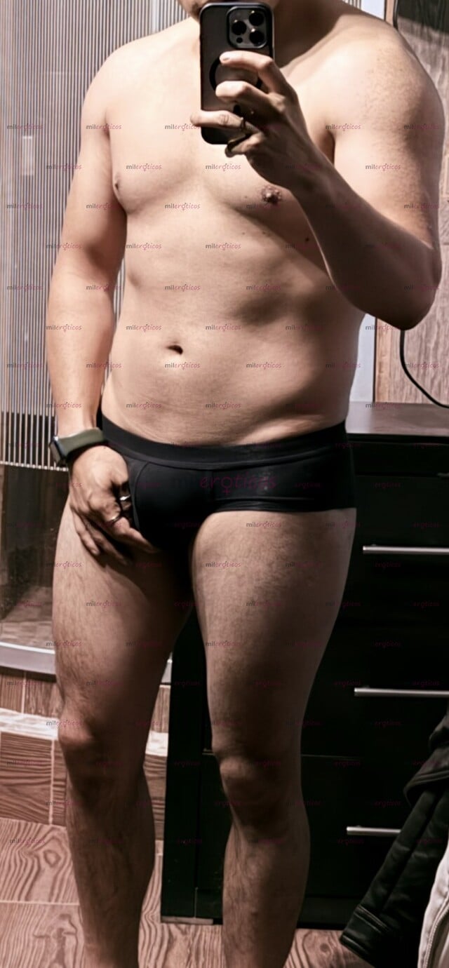 FOTOS DE JOVEN,COMPLACIENTE LISTO PARA PASARLA RICO MANDA WATSAPP