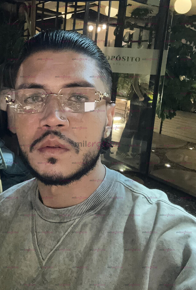 FOTOS DE PAISA VERGON VERSÁTIL BUEN AMANTE Y LECHERO, CUENTO CON APTO PRIVADO