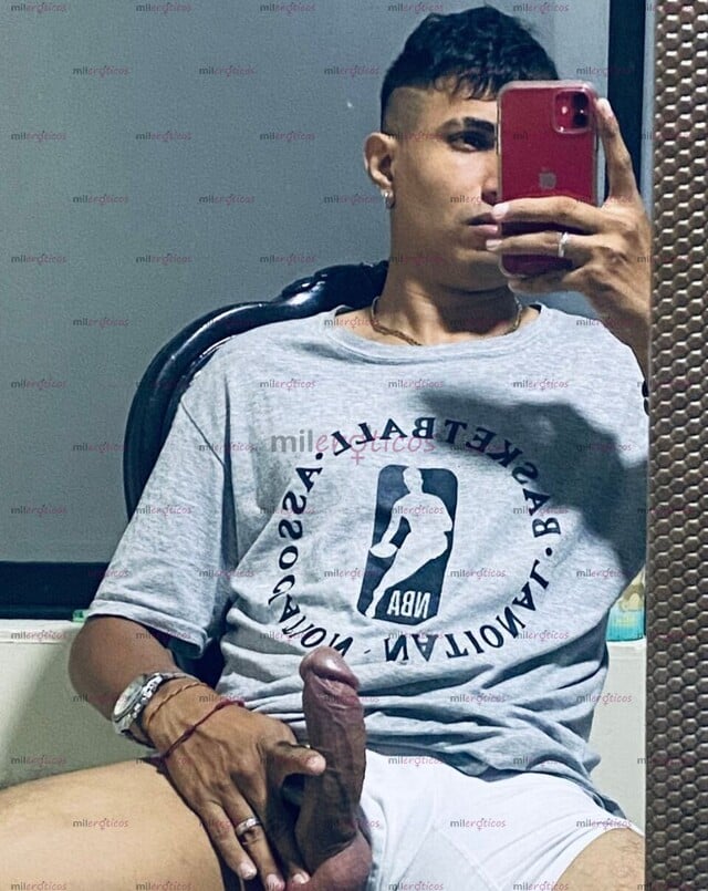 FOTOS DE EROS BOY UN RATO CHIMBA SE PASA ENTRE DOS