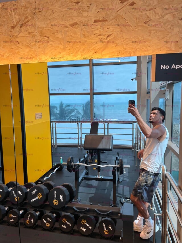 FOTOS DE MACHO VERGON MASCULINO CON 20CM DE VERGA