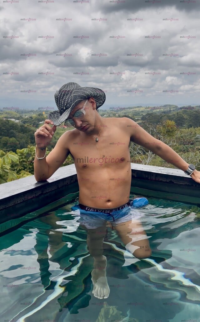 FOTOS DE MACHO MORBOSO COMPLACIENTE CON GANAS DE COMPLACER TUS FANTASÍAS