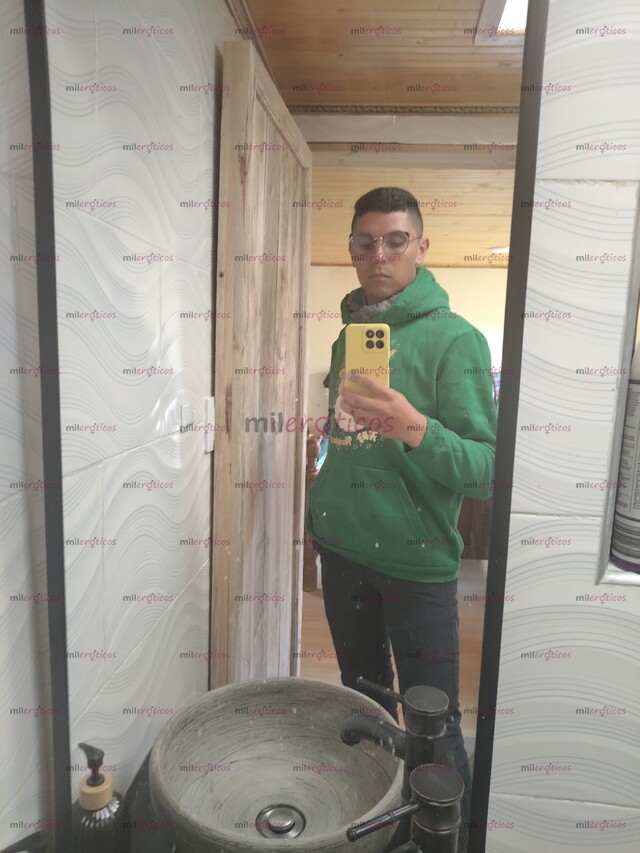 FOTOS DE HOMBRE 24 AÑOS ACTIVO 100% MASCULINO Y DISCRETO Y EXPERIENCIAS PREMIUM