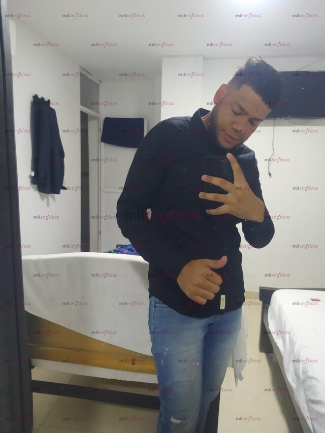 FOTOS DE CHICO TRIGUEÑO VERSÁTIL DISPUESTO A COMPLACER TE EN TUS FANTASIAS SEXUAL