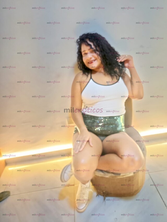 FOTOS DE SOY UNA MORENITA LLAMATIVA SIN AFANES SIN APURO ANDO CON MUCHAS GANAS DE SEXO