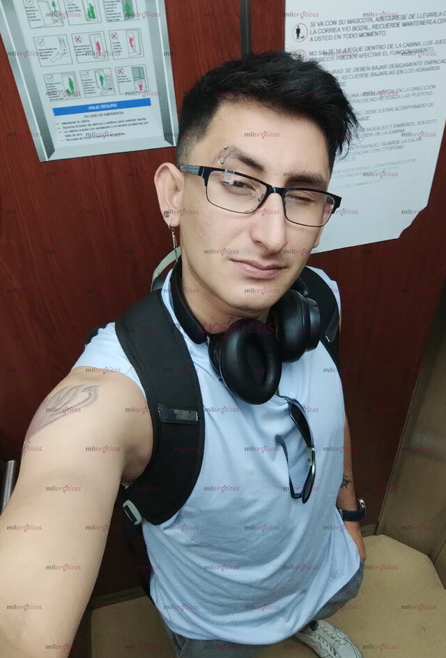 FOTOS DE ESTUDIANTE UNIVERSITARIO VERSÁTIL, DISPUESTO A TODO