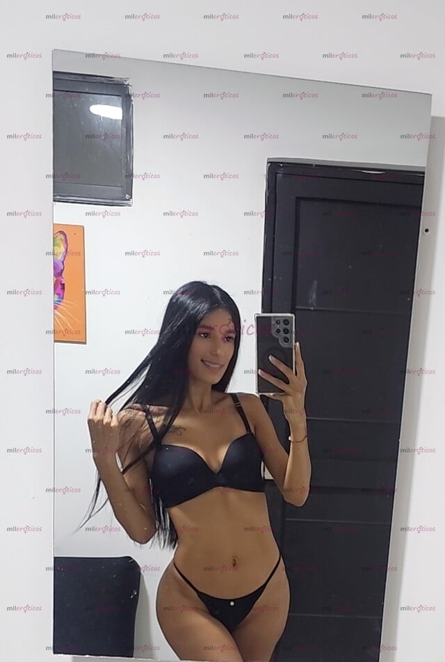 FOTOS DE HERMOSA FLACA MORENA CON GANAS DE MUCHO SEXO