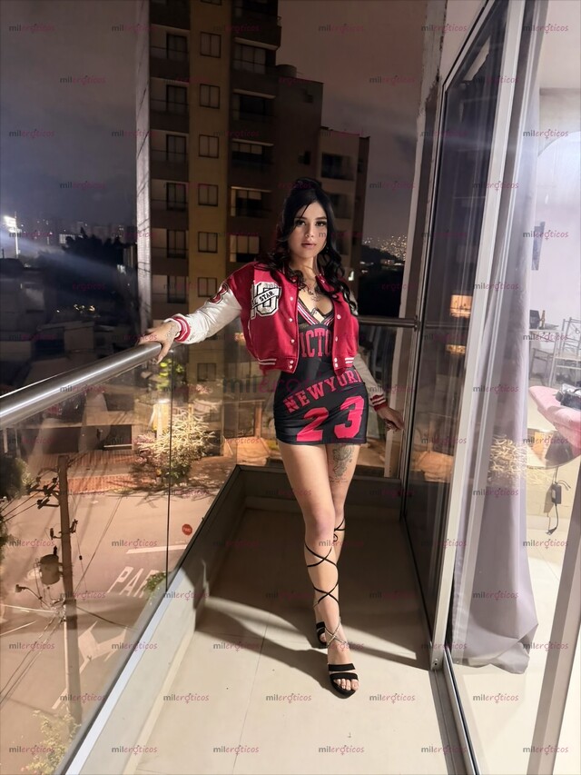 FOTOS DE MARON MODELO ESPECTACULAR CON UN CUERPO DE BARBIE VEN PARA PASAR MOMENTOS RICOS.