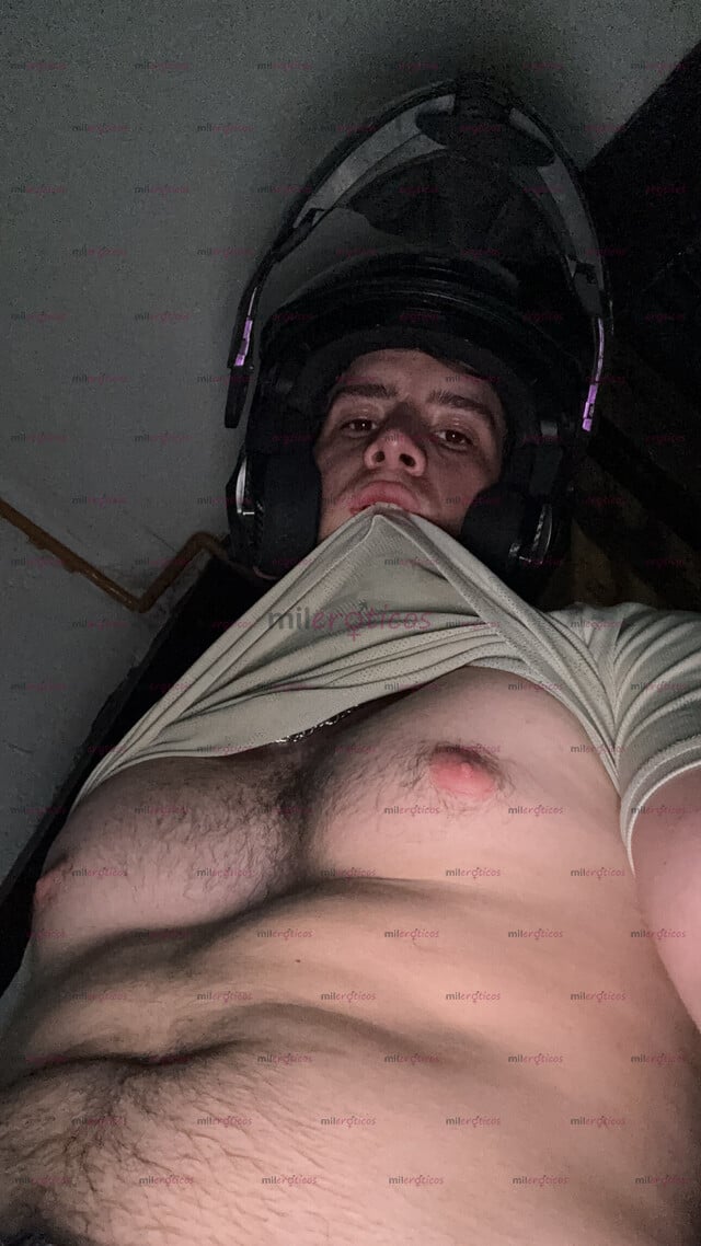 FOTOS DE JOVEN UNIVERSITARIO HOT, ¿CUÁL ES TU FANTASIA?
