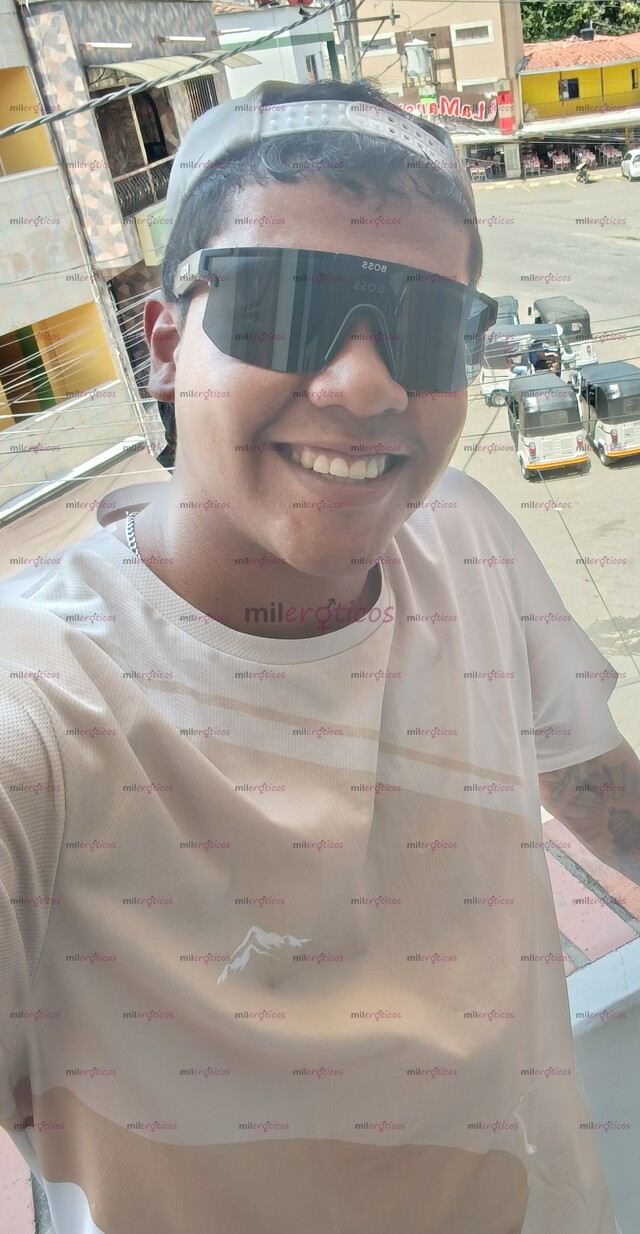FOTOS DE JOVEN, EXTROVERTIDO Y ANSIOSO DE CUMPLIR TUS FANTASÍAS